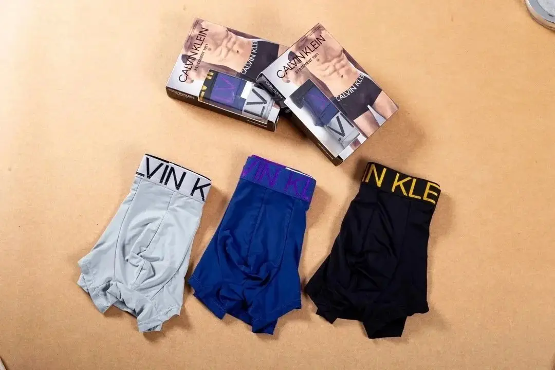Calvin Klein Underwear 3