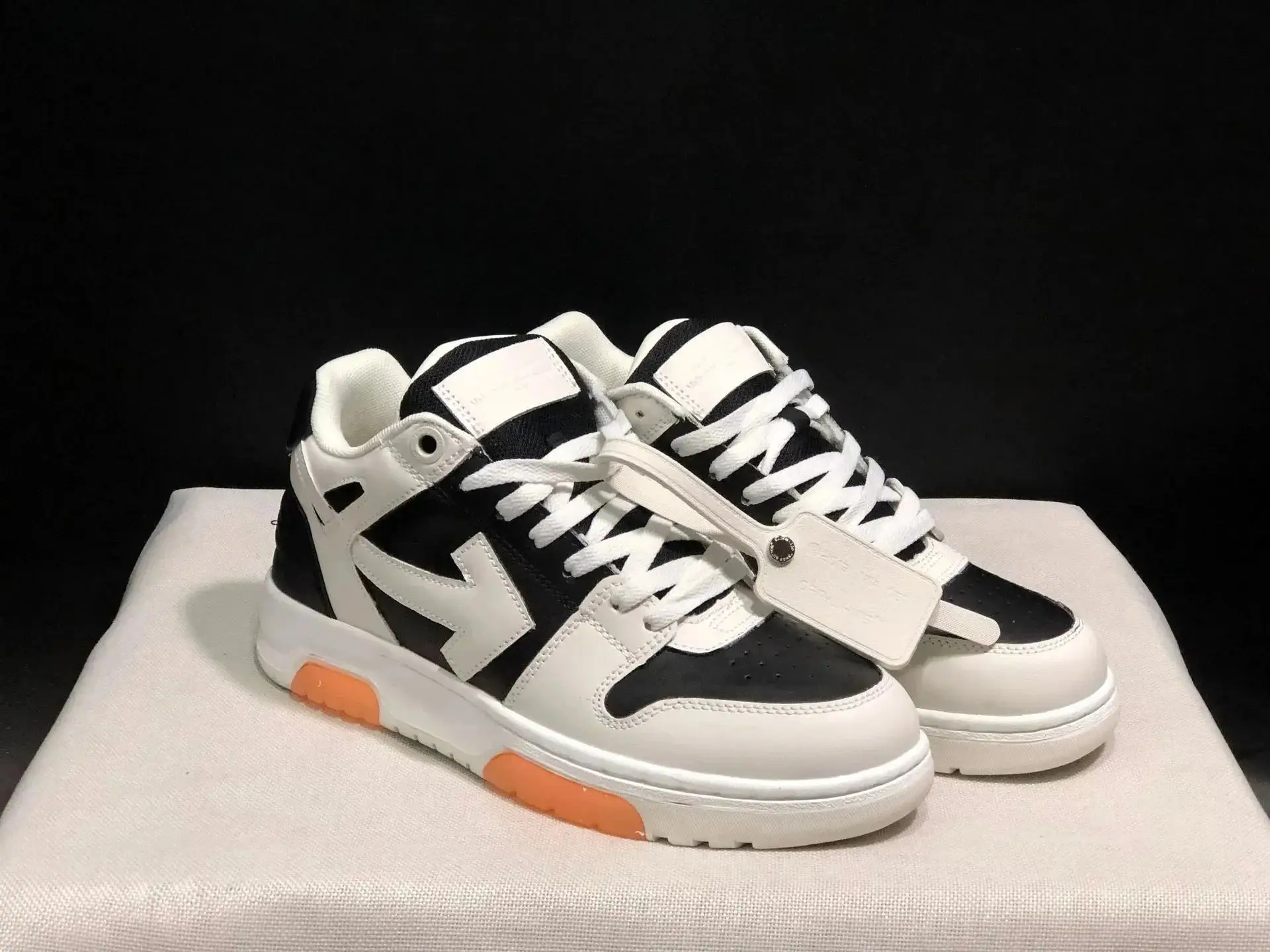 Off-White B22 Sneakers [31 styles] 3